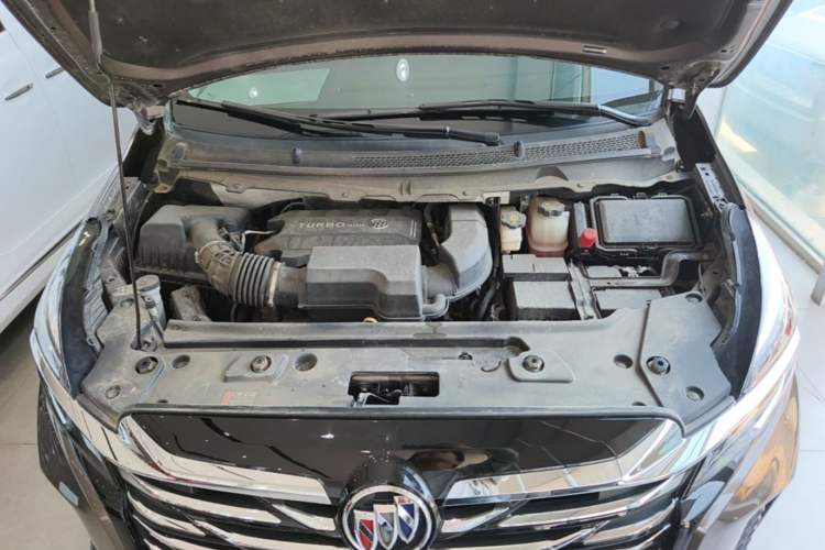 Used Buick GL8 2023 Land Executive Class Comfort Model Engine Bay
