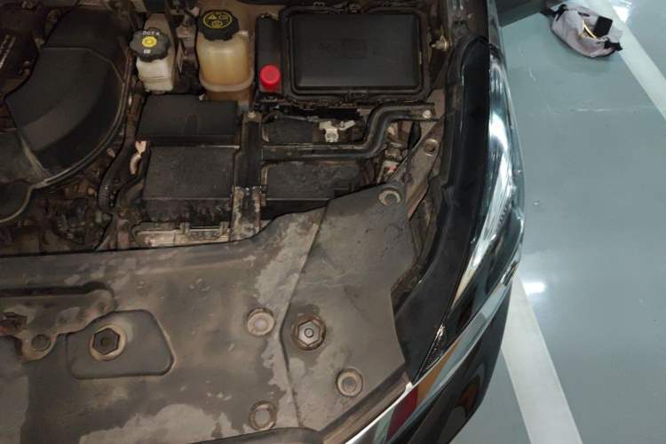Used Buick GL8 2023 Land Executive Class Smart Enjoyment Model Engine Bay Left