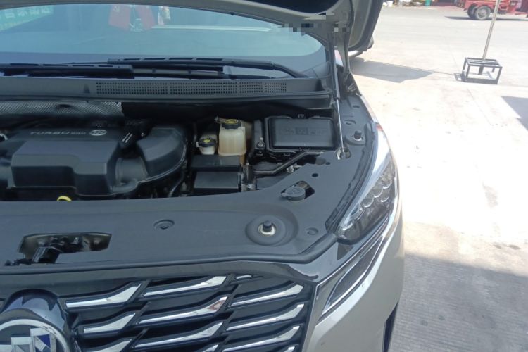 Used Buick GL8 2023 ES Lu Zun Deluxe Model Engine Bay Left