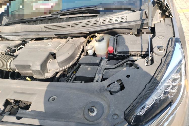 Used Buick GL8 2023 ES Lu Zun Comfort Model Engine Bay Left
