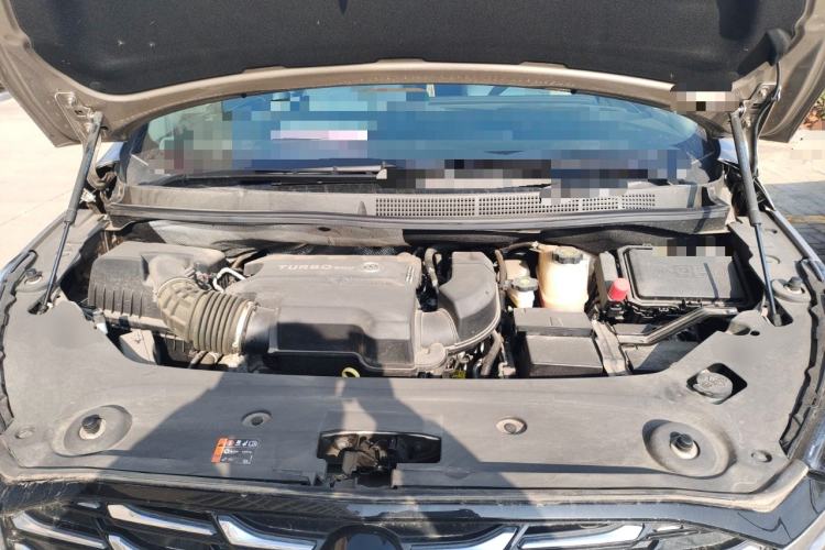 Used Buick GL8 2023 ES Lu Zun Comfort Model Engine Bay