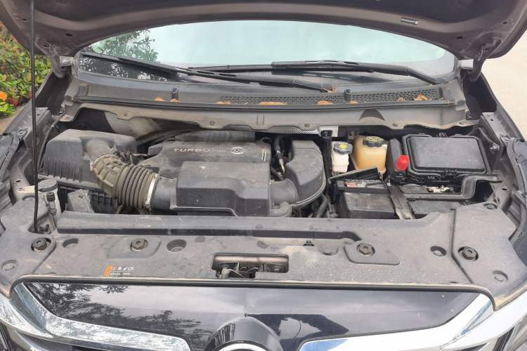 Used Buick GL8 2023 Land Executive Class Comfort Model Engine Bay