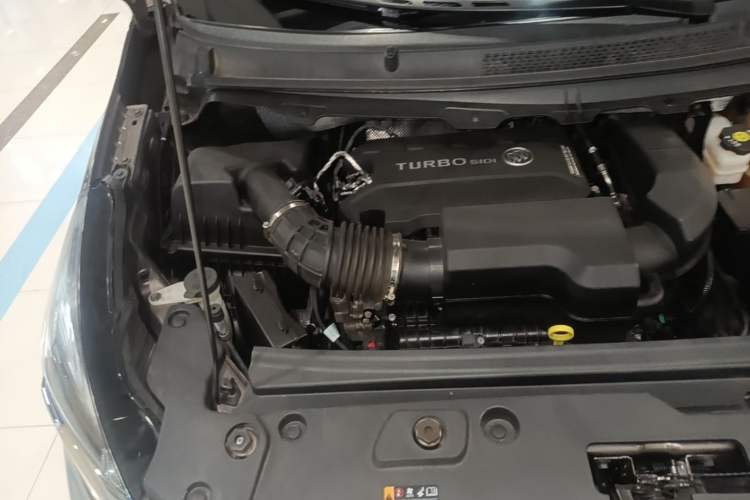 Used Buick GL8 2023 Land Executive Class 652T Luxury Model Engine Bay Right