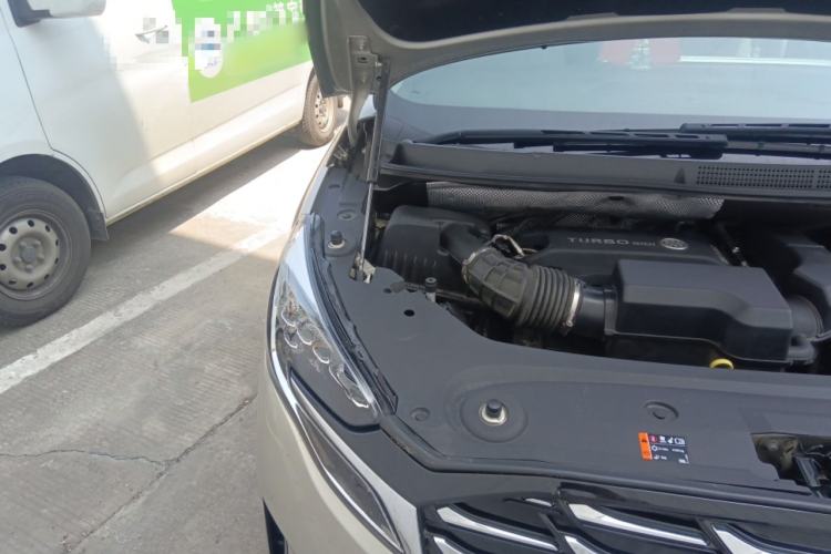 Used Buick GL8 2023 ES Lu Zun Deluxe Model Engine Bay Right