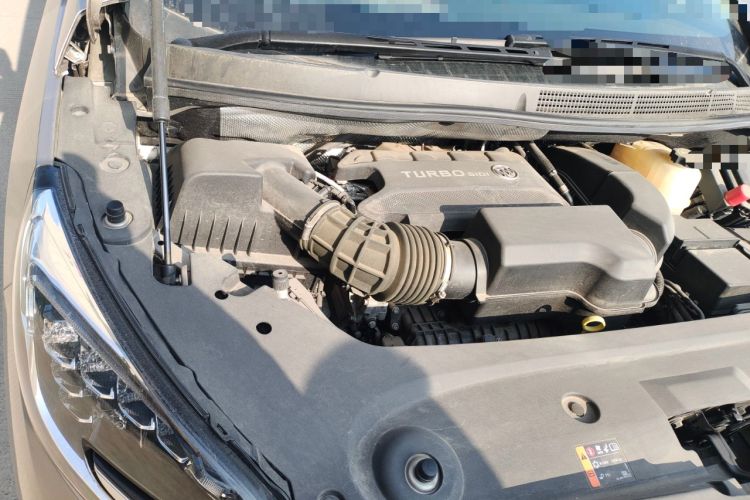 Used Buick GL8 2023 ES Lu Zun Comfort Model Engine Bay Right
