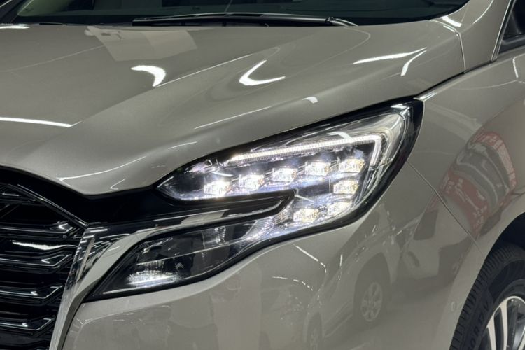 Used Buick GL8 2023 ES Lu Zun Deluxe Model Exterior 1