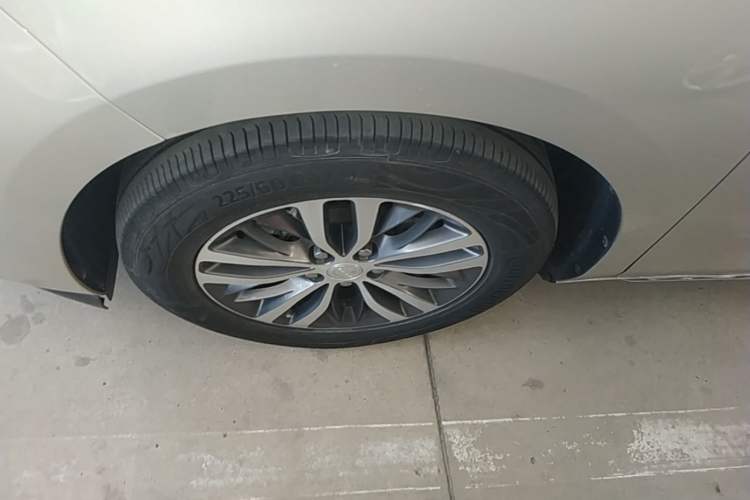 Used Buick GL8 2023 ES Lu Zun Comfort Model Exterior 1