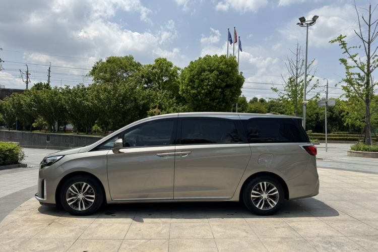 Used Buick GL8 2023 ES Lu Zun Comfort Model Exterior 2