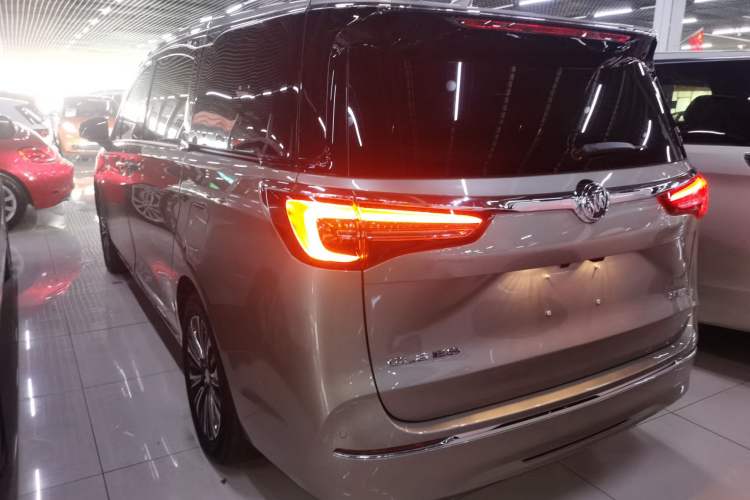Used Buick GL8 2023 ES Lu Zun Luxury Model Exterior 2
