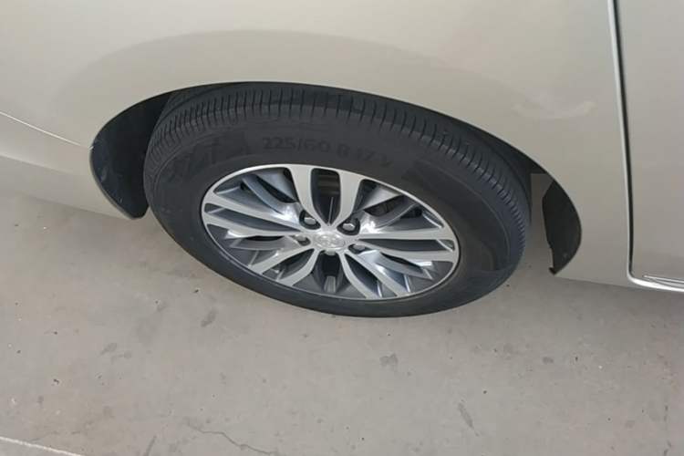 Used Buick GL8 2023 ES Lu Zun Comfort Model Exterior 2