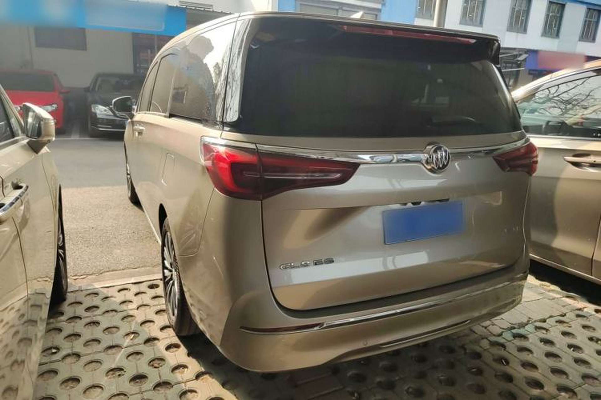 Used Buick GL8 2023 ES Lu Zun Luxury Model Exterior 3