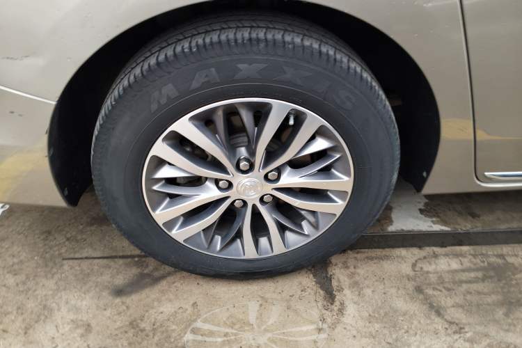 Used Buick GL8 2023 ES Lu Zun Comfort Model Exterior 3