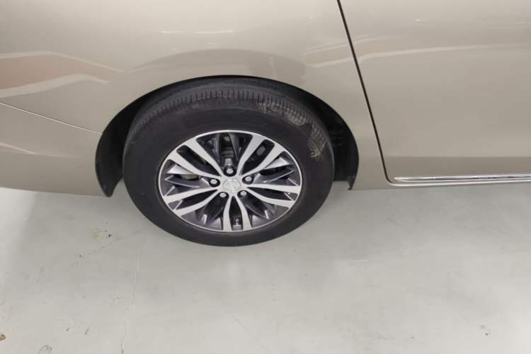 Used Buick GL8 2023 ES Lu Zun Comfort Model Exterior 4