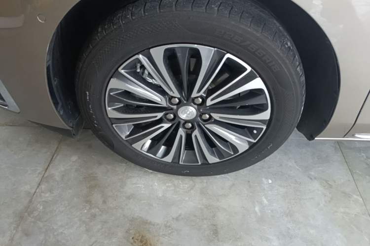 Used Buick GL8 2023 ES Lu Zun Luxury Edition and Yue Version Exterior 4