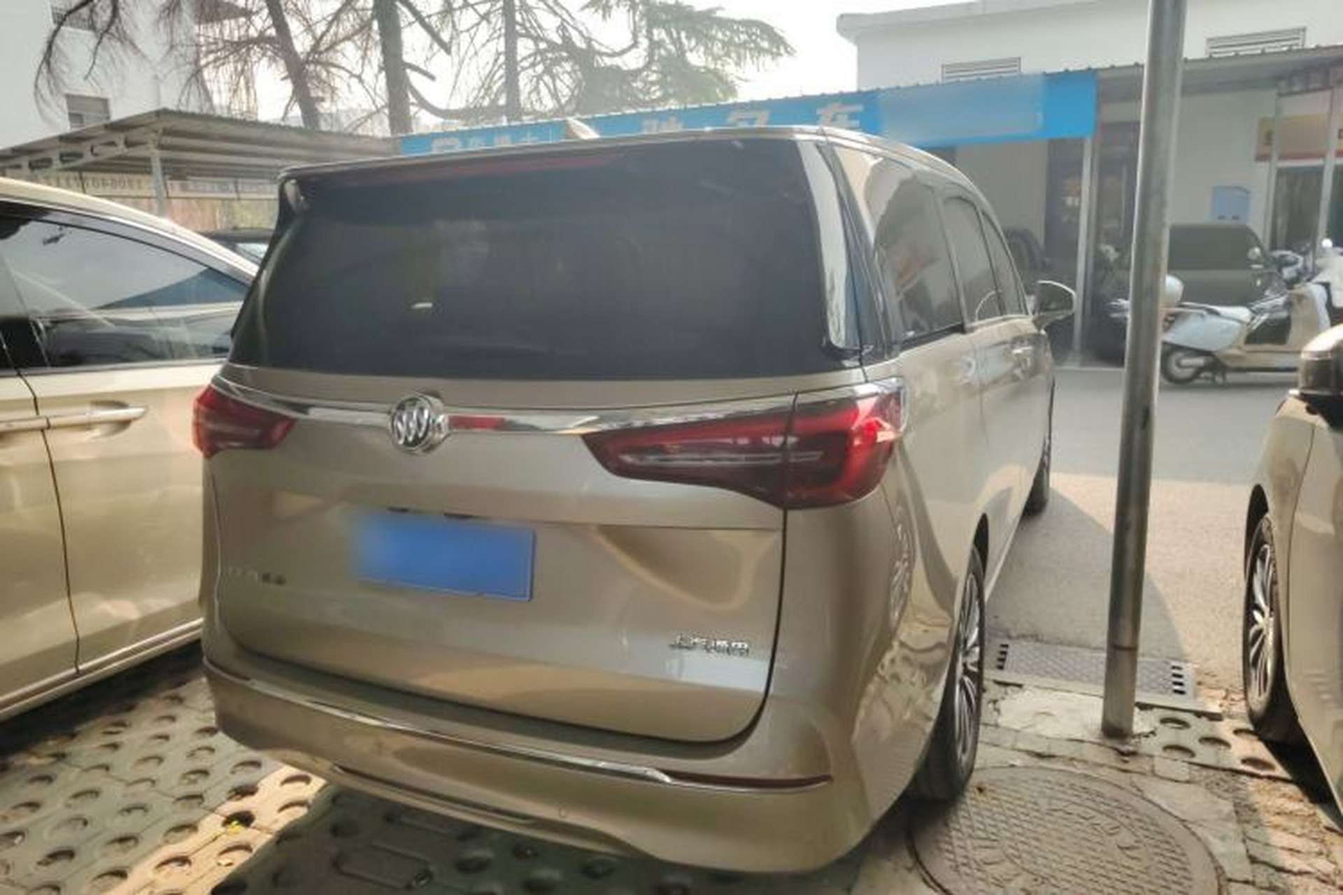 Used Buick GL8 2023 ES Lu Zun Luxury Model Exterior 5