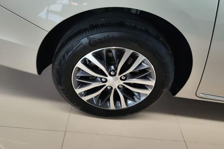 Used Buick GL8 2023 ES Lu Zun Deluxe Model Exterior 5