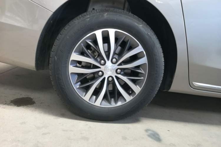 Used Buick GL8 2023 ES Lu Zun Comfort Model Exterior 5