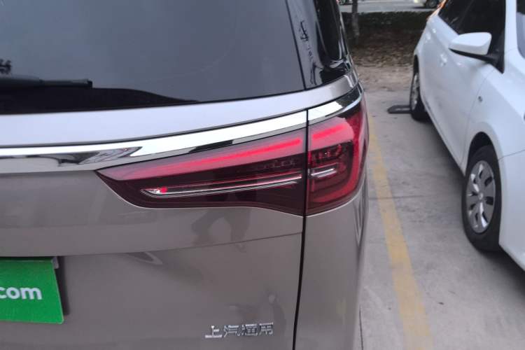 Used Buick GL8 2023 ES Lu Zun Deluxe Model Exterior 6