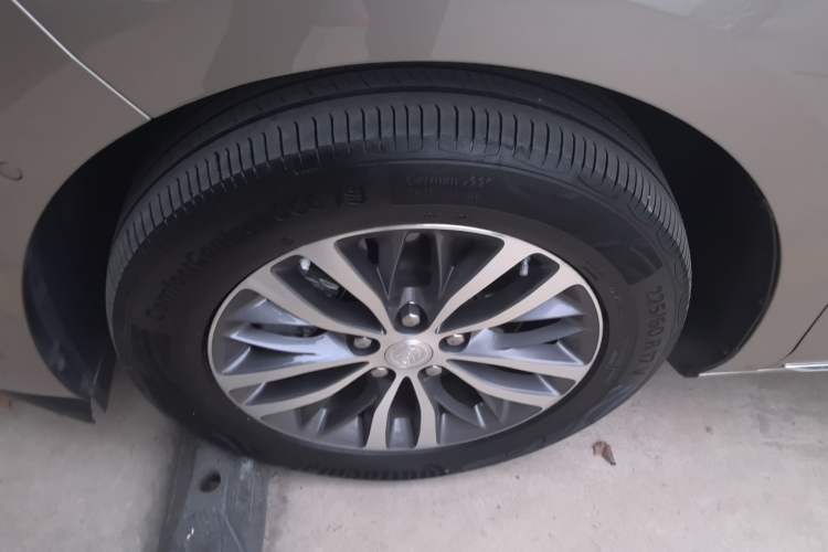 Used Buick GL8 2023 ES Lu Zun Deluxe Model Exterior 7