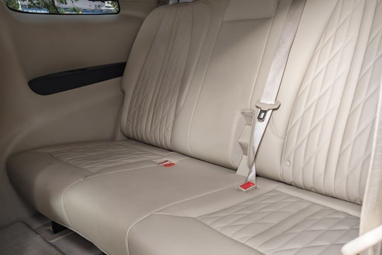 Used Buick GL8 2023 Land Executive Class 652T Luxury Model Exterior 9