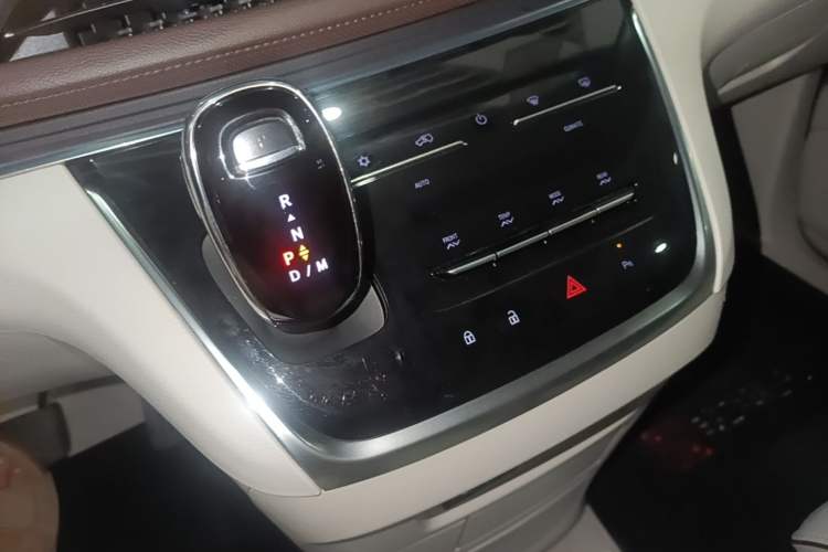 Used Buick GL8 2023 Land Executive Class 652T Luxury Model Gear Lever