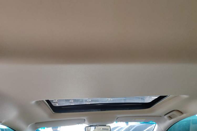 Used Buick GL8 2023 Facelifted Land Cruiser Executive Luxury Version Headliner