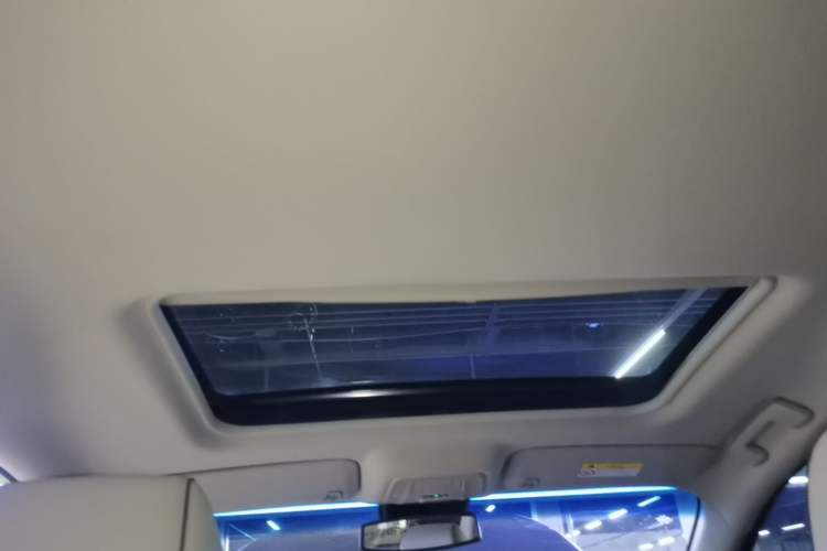 Used Buick GL8 2023 Land Executive Class 652T Luxury Model Headliner
