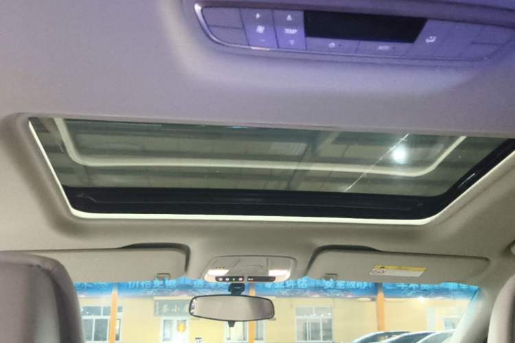 Used Buick GL8 2023 ES Lu Zun Comfort Model Headliner