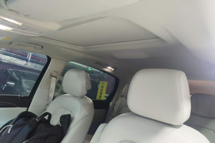 Used Buick GL8 2023 ES Lu Zun Comfort Model Headliner