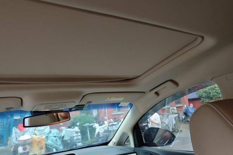 Used Buick GL8 2023 Facelifted Land Cruiser Executive Luxury Version Headliner