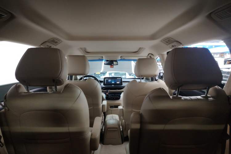 Used Buick GL8 2023 Land Executive Class 652T Luxury Model Headliner