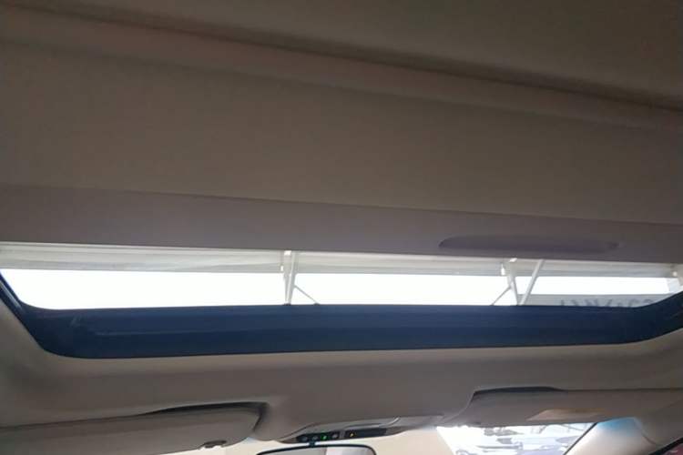 Used Buick GL8 2023 ES Lu Zun Comfort Model Headliner
