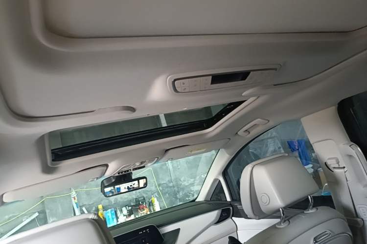 Used Buick GL8 2023 ES Lu Zun Luxury Edition and Yue Version Headliner