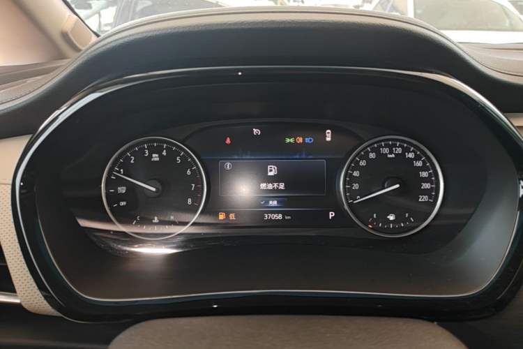 Used Buick GL8 2023 Facelifted Land Cruiser Executive Luxury Version Instrument Cluster