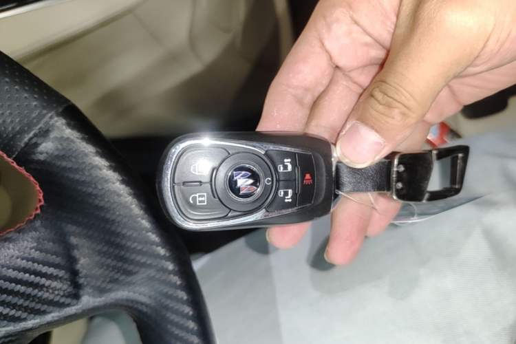 Used Buick GL8 2023 ES Lu Zun Deluxe Model Interior 1