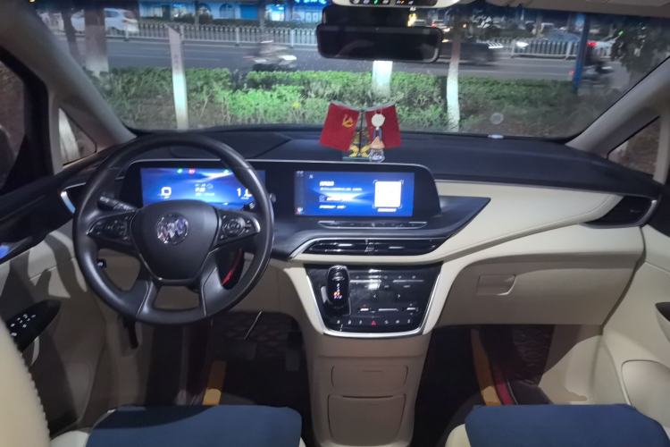 Used Buick GL8 2023 ES Lu Zun Deluxe Model Interior 2