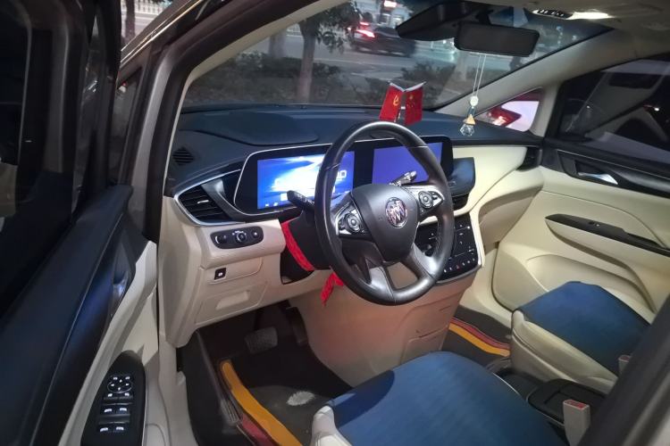 Used Buick GL8 2023 ES Lu Zun Deluxe Model Interior 3