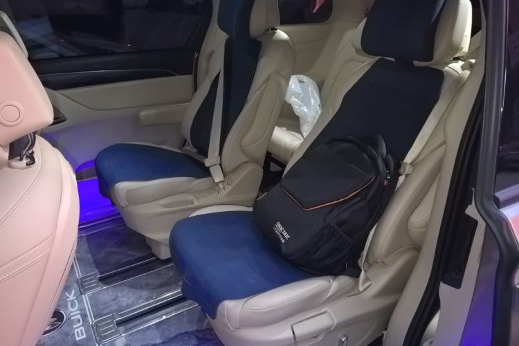 Used Buick GL8 2023 ES Lu Zun Deluxe Model Interior 4