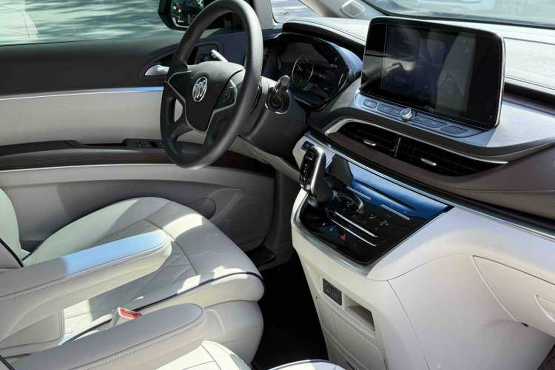 Used Buick GL8 2023 Land Executive Class Comfort Model Interior 4