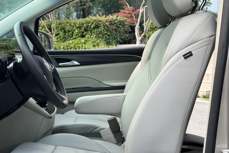 Used Buick GL8 2023 ES Lu Zun Comfort Model Interior 5