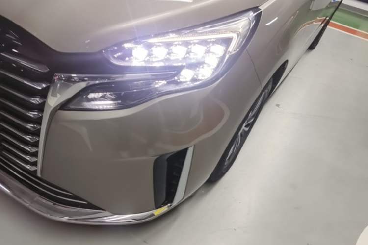 Used Buick GL8 2023 ES Lu Zun Comfort Model Left Front Headlight
