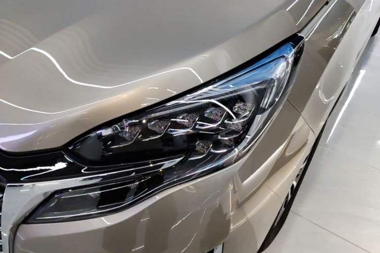 Used Buick GL8 2023 ES Lu Zun Deluxe Model Left Front Headlight