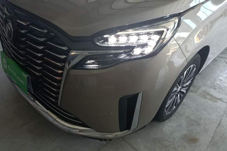 Used Buick GL8 2023 ES Lu Zun Luxury Edition and Yue Version Left Front Headlight