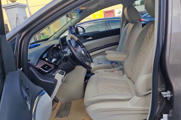 Used Buick GL8 2023 Land Executive Class Smart Enjoyment Model Left Front Seat