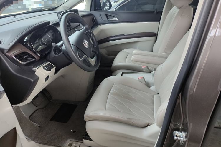 Used Buick GL8 2023 Land Executive Class Smart Enjoyment Model Left Front Seat