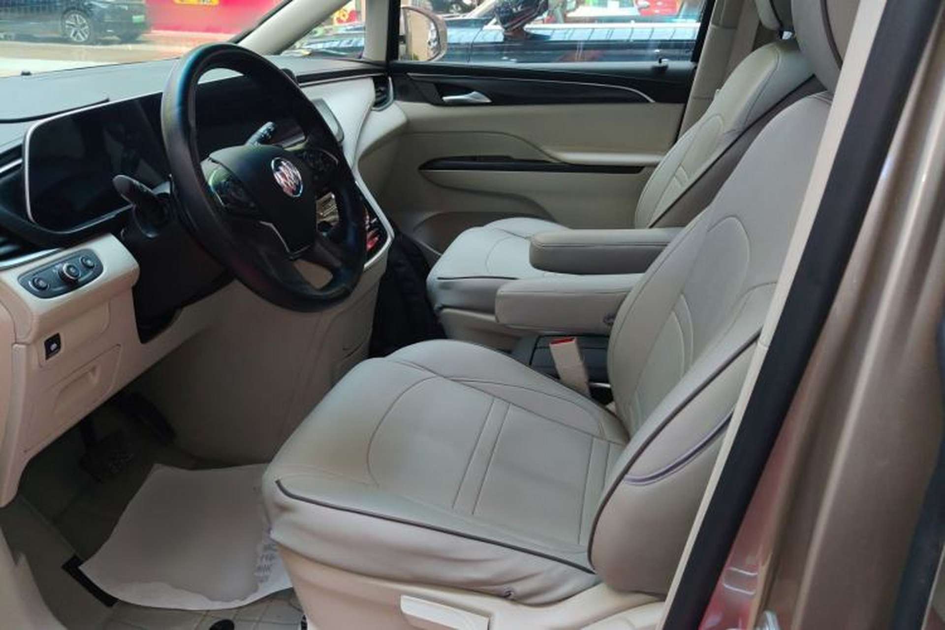 Used Buick GL8 2023 ES Lu Zun Comfort Model Left Front Seat