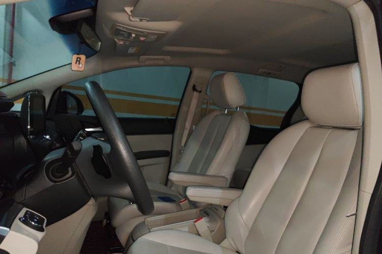 Used Buick GL8 2023 Land Executive Class Smart Enjoyment Model Left Front Seat