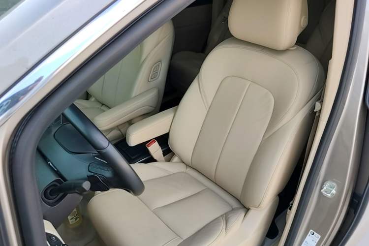 Used Buick GL8 2023 ES Lu Zun Deluxe Model Left Front Seat