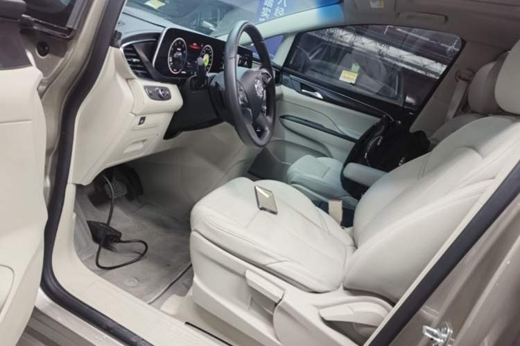 Used Buick GL8 2023 ES Lu Zun Comfort Model Left Front Seat