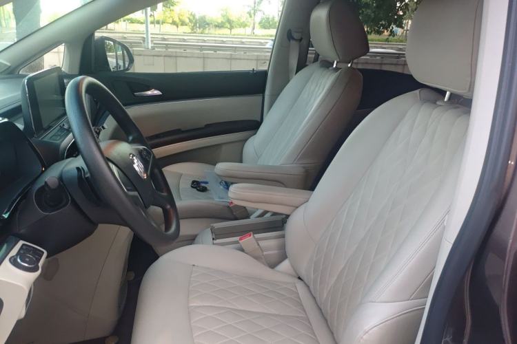 Used Buick GL8 2023 Land Executive Class Comfort Model Left Front Seat